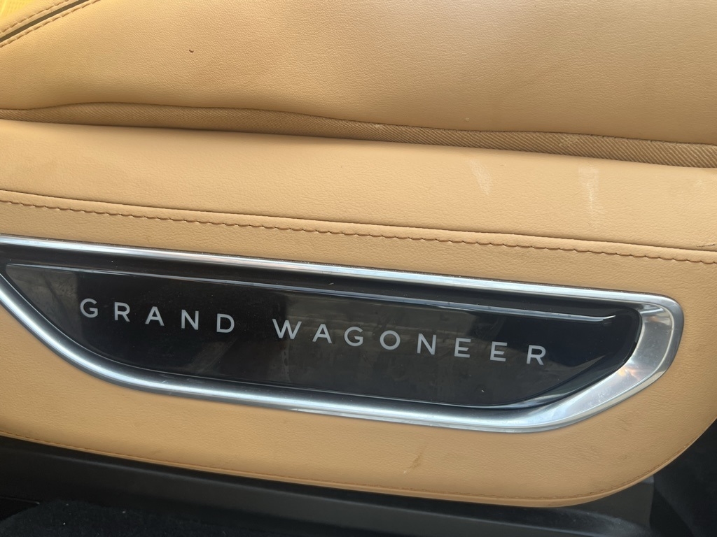 Jeep Grand Wagoneer  2022