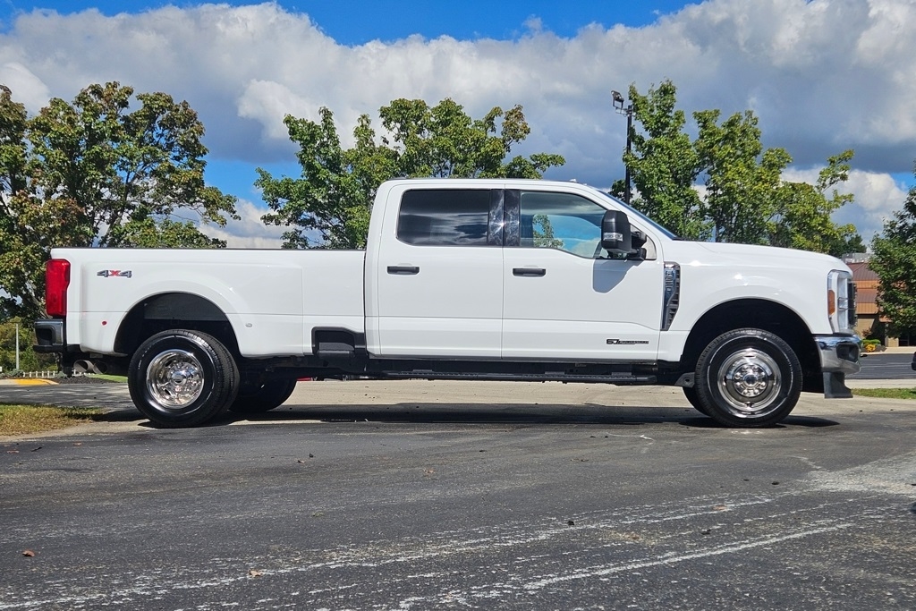 Ford Super Duty F-350 DRW  2024 Ford Super Duty F-350 DRW  2024