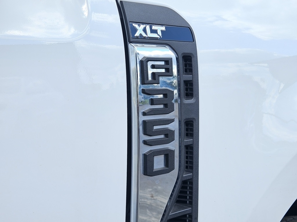 Ford Super Duty F-350 DRW  2024 Ford Super Duty F-350 DRW  2024