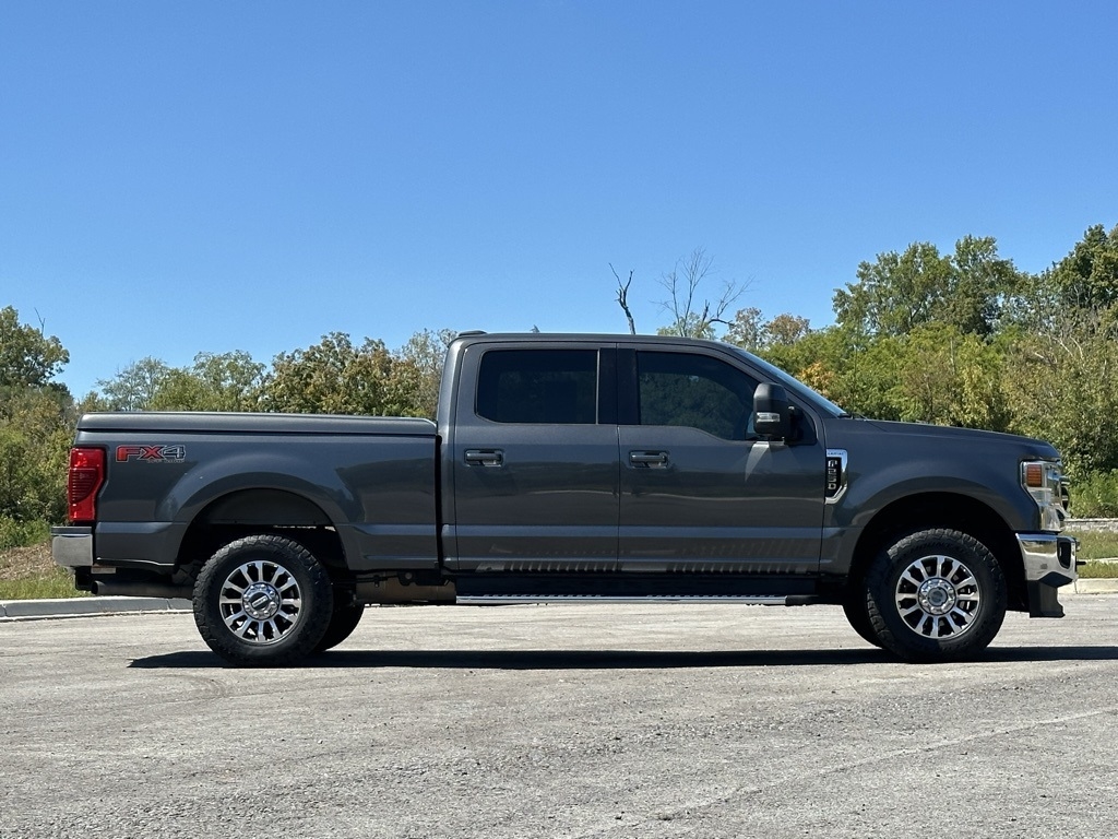 2020 Ford F-250 Lariat photo 2