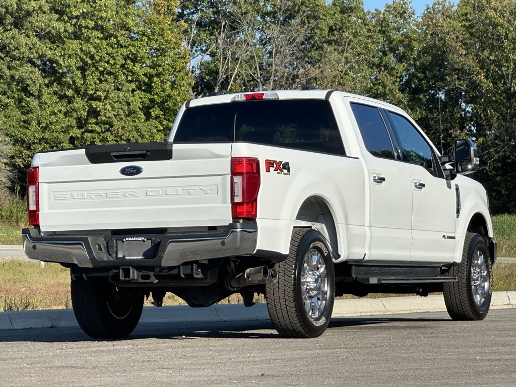 2022 Ford F-350 Lariat photo 3