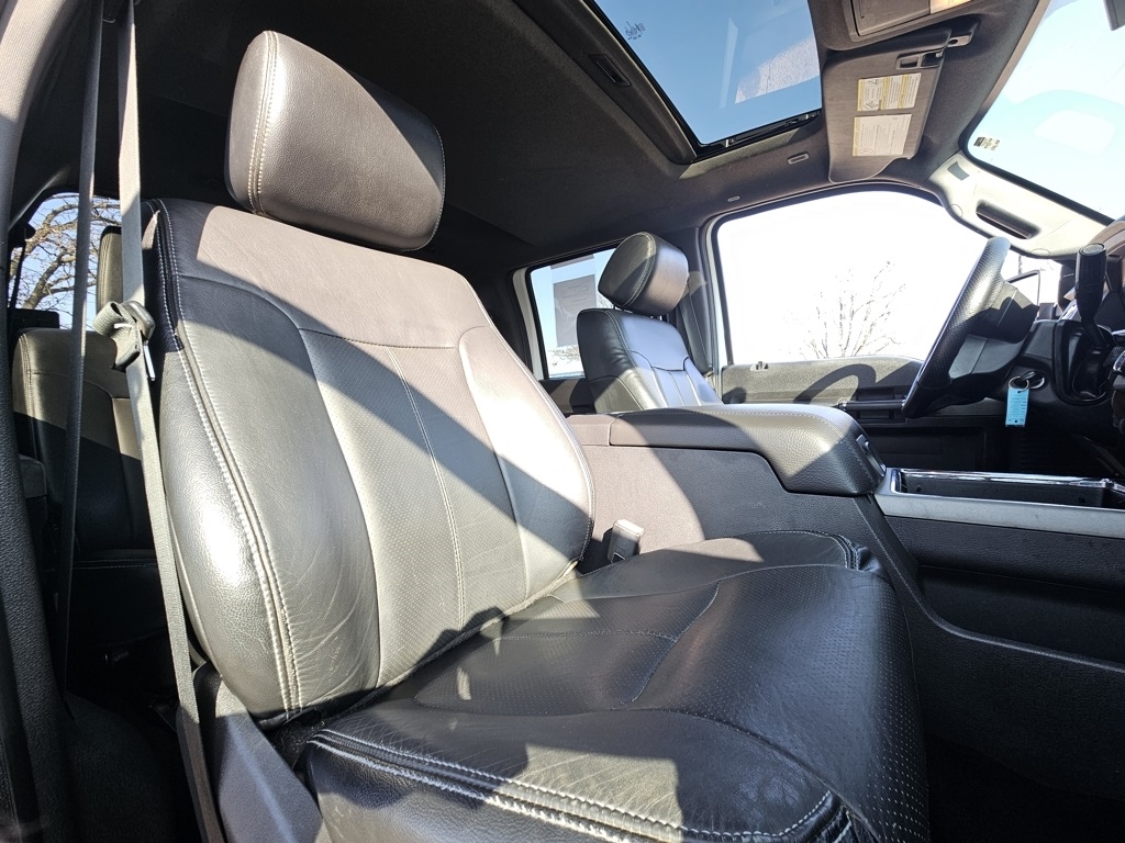 Ford Super Duty F-350 DRW  2016