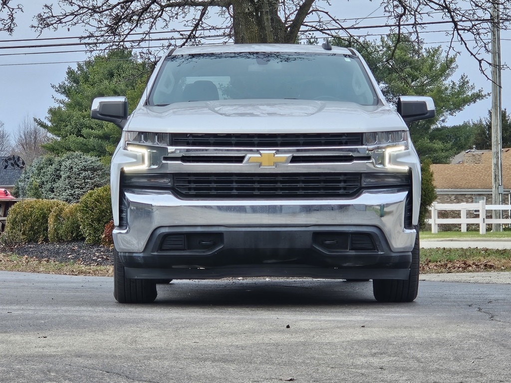 2022 Chevrolet Silverado 1500 LT photo 2