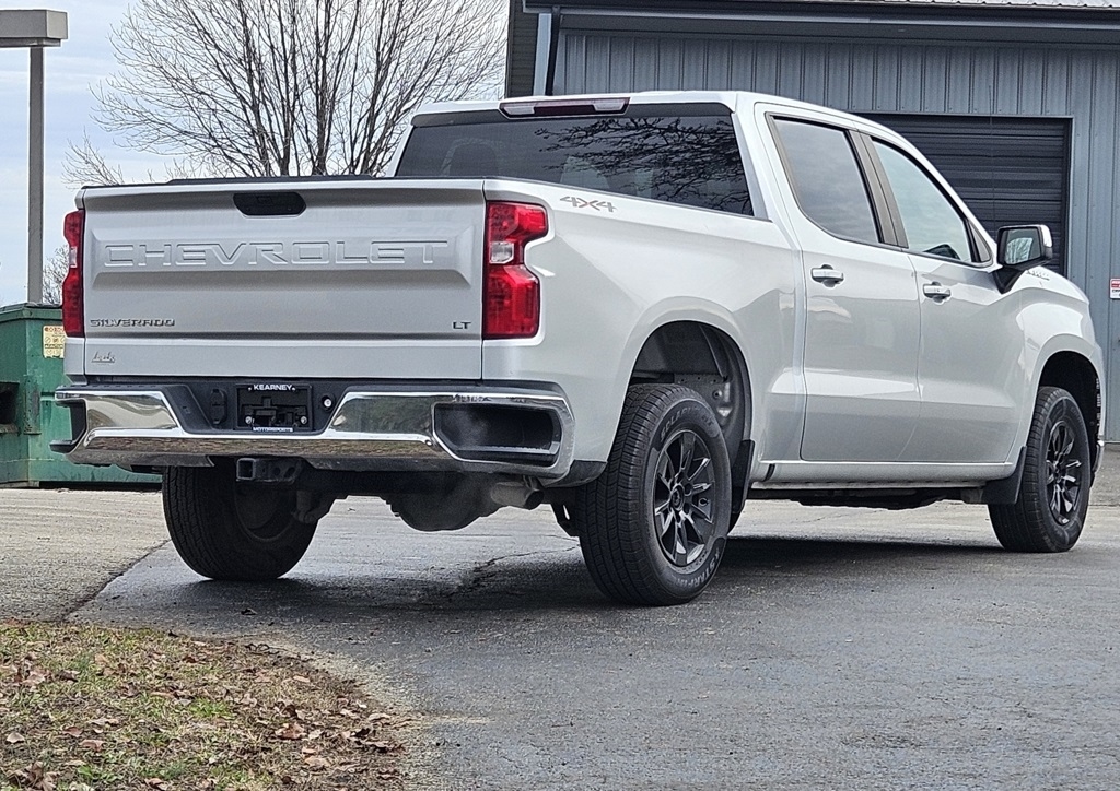2022 Chevrolet Silverado 1500 LT photo 4