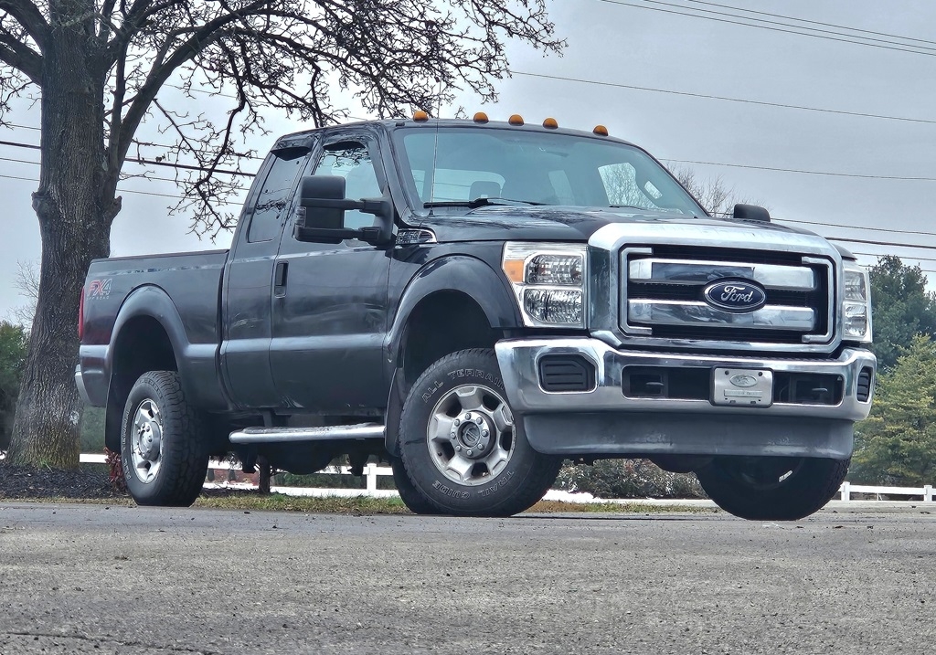 Ford Super Duty F-250 SRW  2012