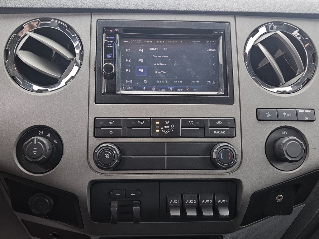 Ford Super Duty F-250 SRW  2012