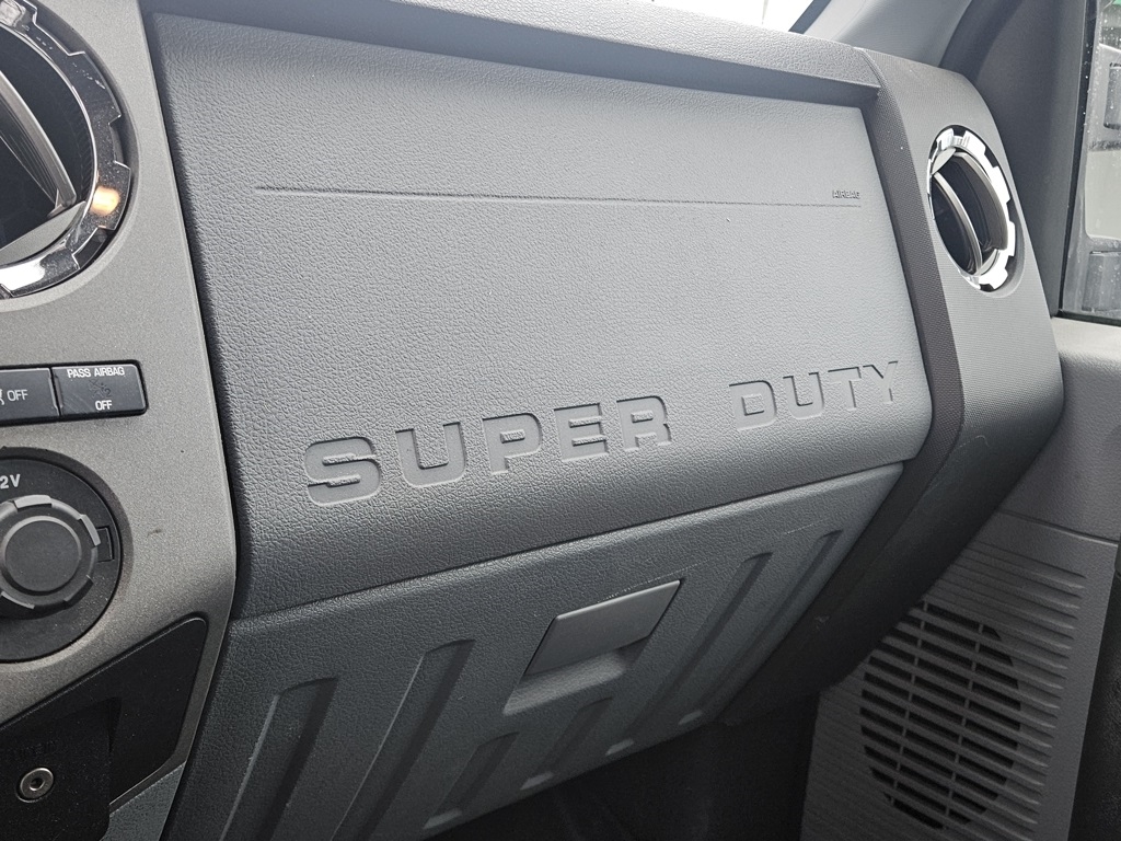 Ford Super Duty F-250 SRW  2012