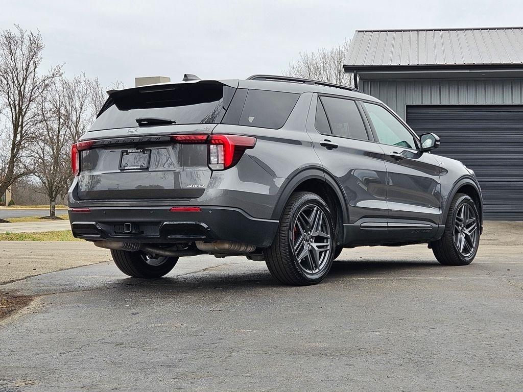 Ford Explorer  2025