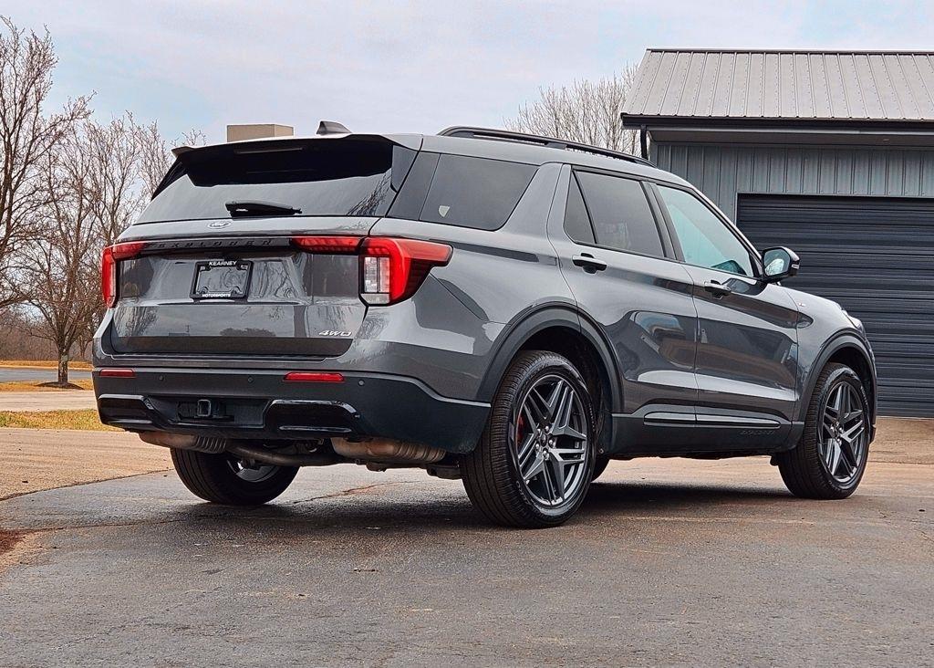Ford Explorer  2025