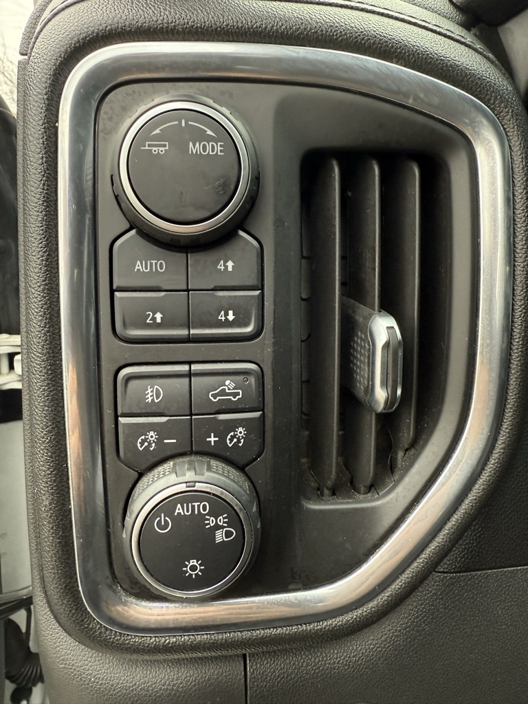 Chevrolet Silverado 1500  2021