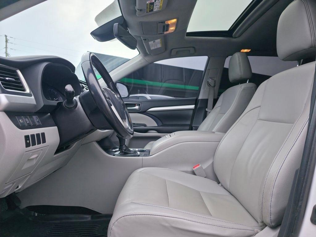 Toyota Highlander  2019