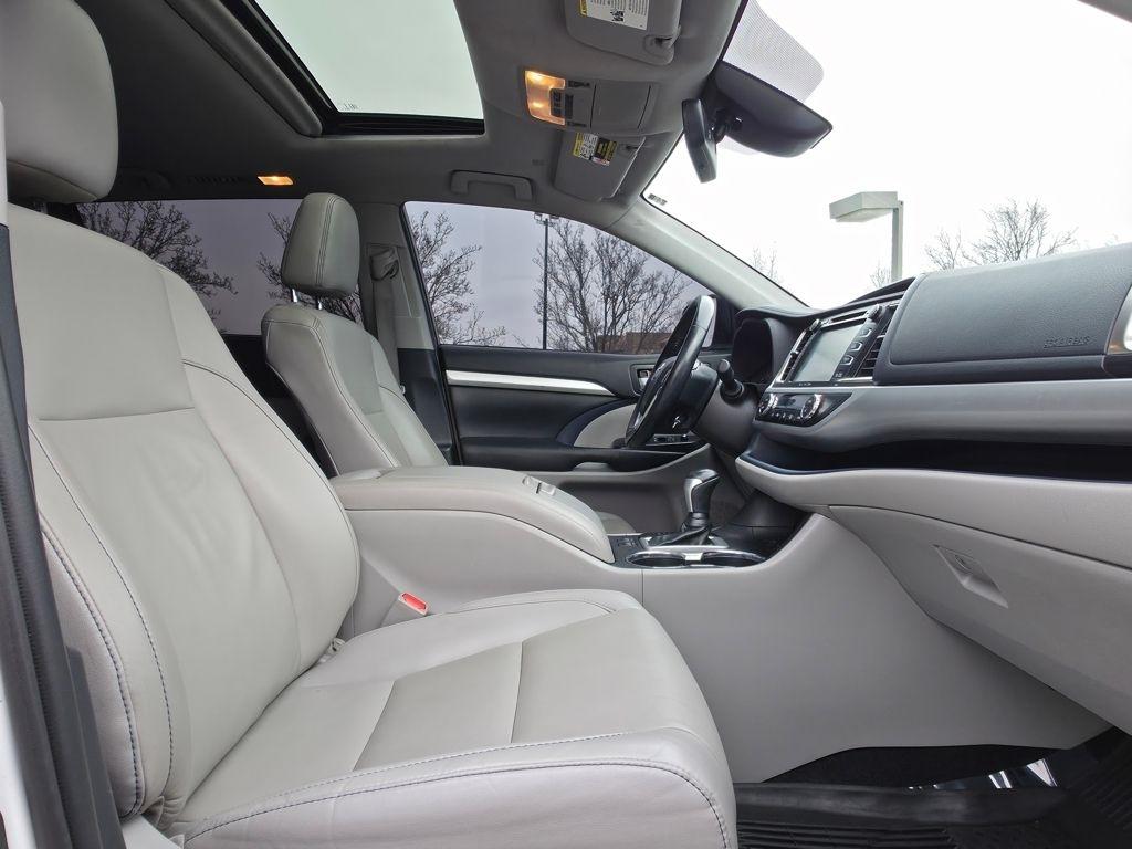 Toyota Highlander  2019