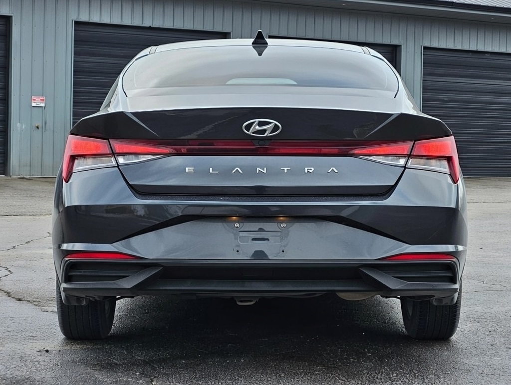 Hyundai Elantra  2023