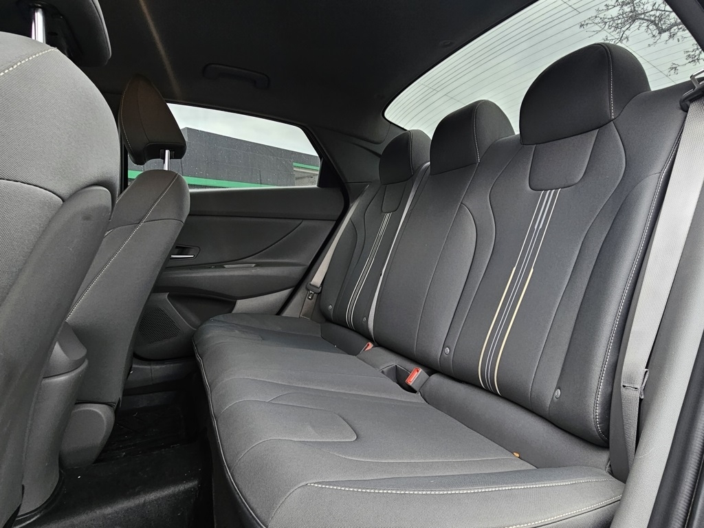 Hyundai Elantra  2023