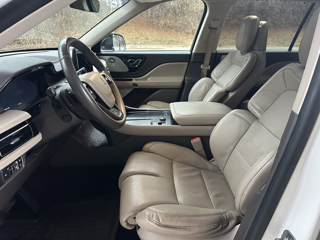 Lincoln Aviator  2020