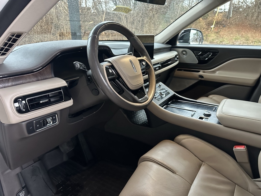 Lincoln Aviator  2020