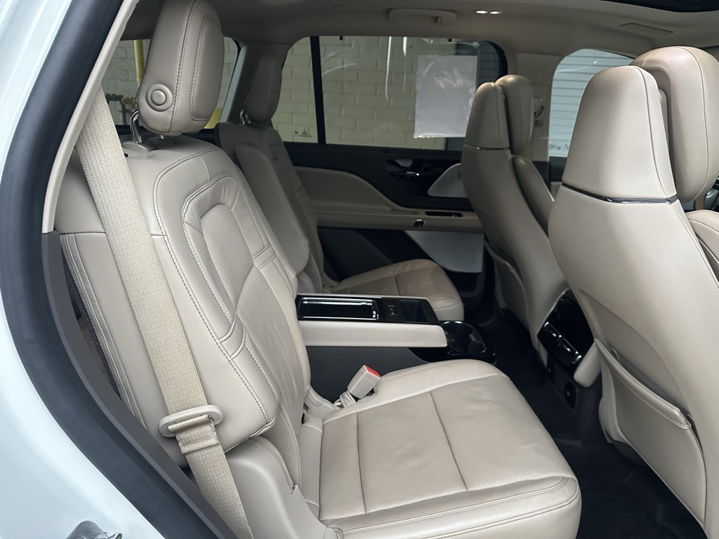 Lincoln Aviator  2020