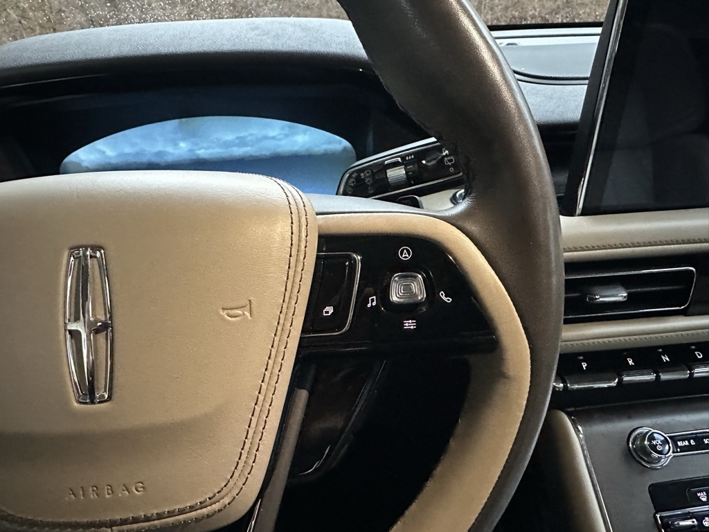 Lincoln Aviator  2020