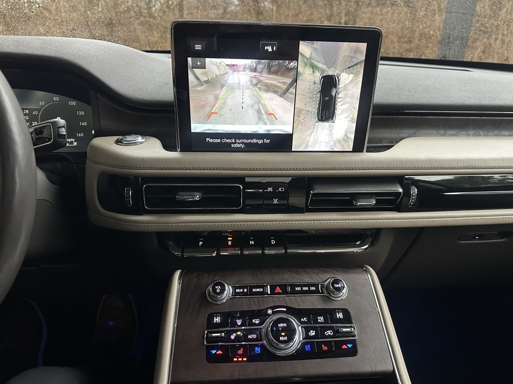 Lincoln Aviator  2020