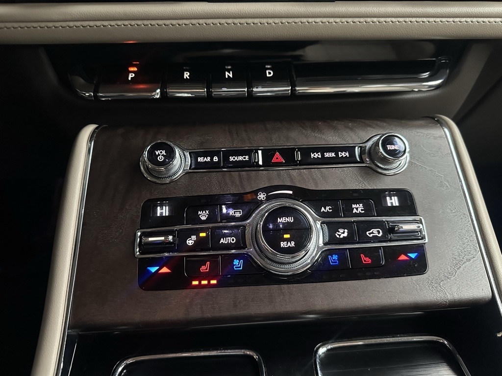 Lincoln Aviator  2020