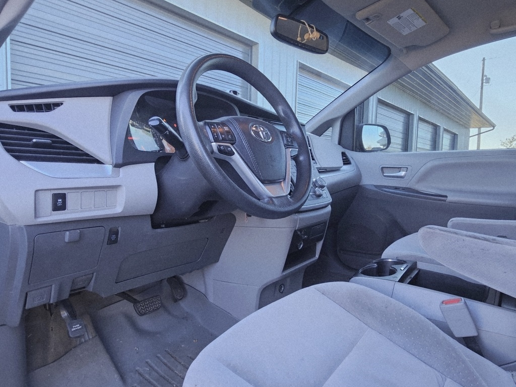 Toyota Sienna  2015