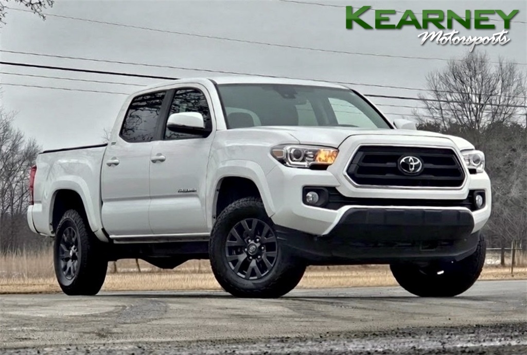 2022 Toyota Tacoma 4WD SR5
