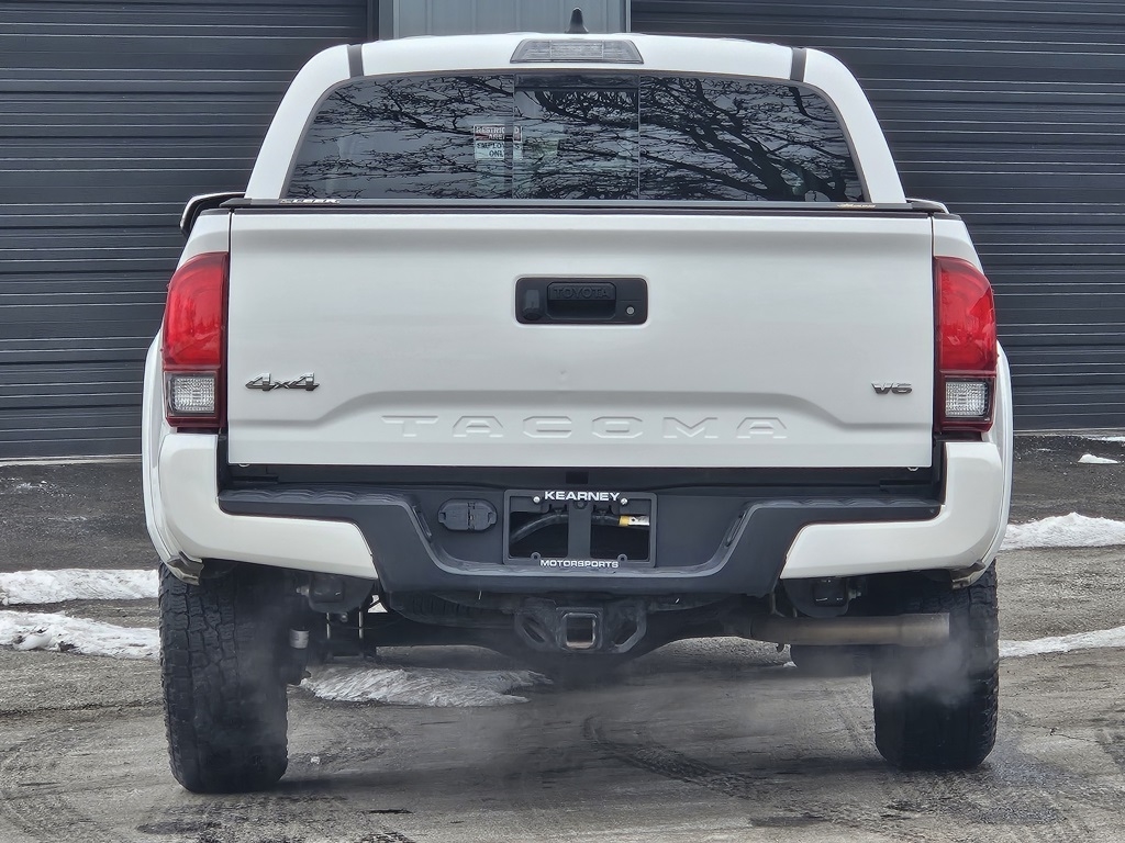 Toyota Tacoma 4WD  2022