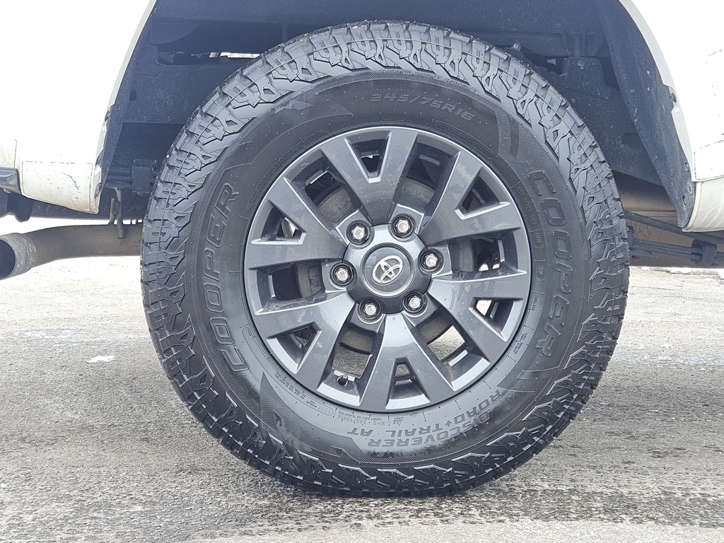 Toyota Tacoma 4WD  2022