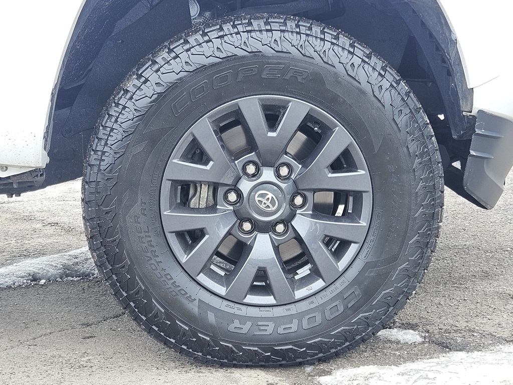 Toyota Tacoma 4WD  2022