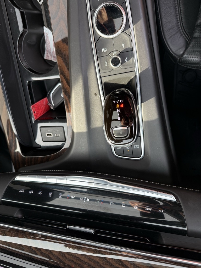 Cadillac Escalade  2021