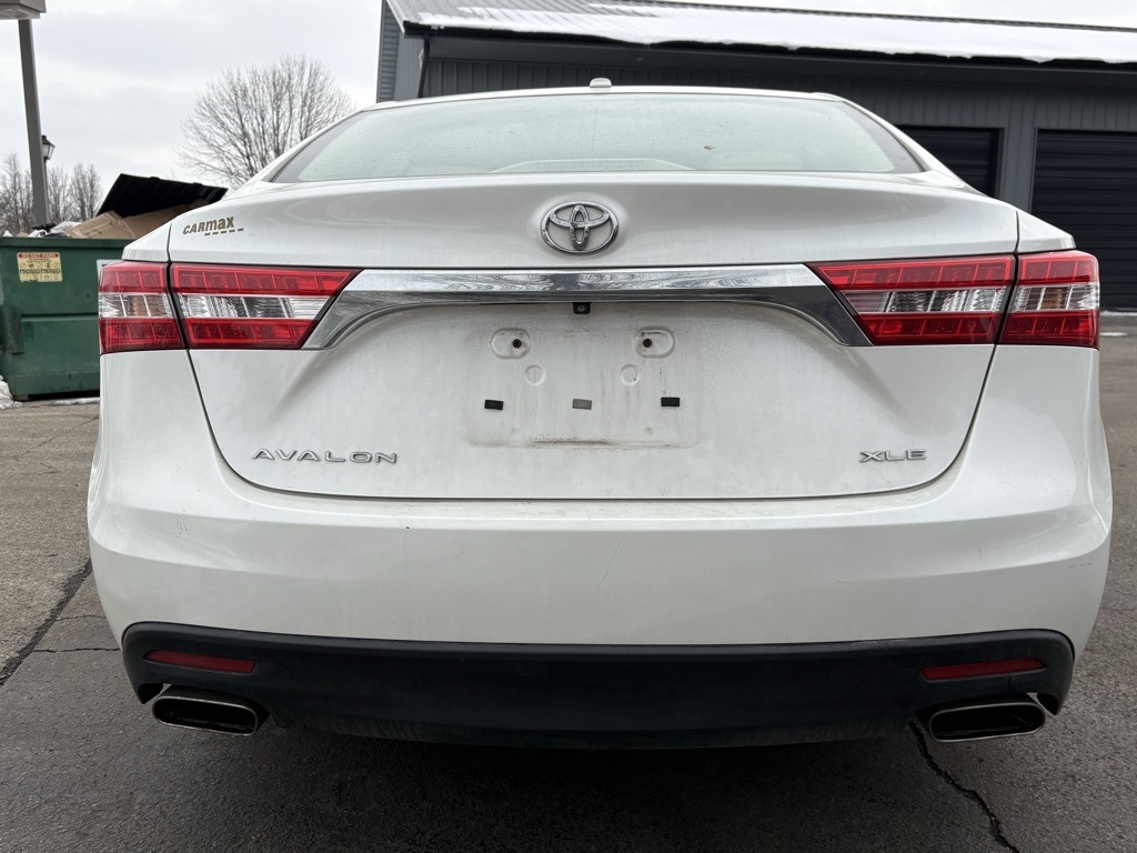 Toyota Avalon  2013