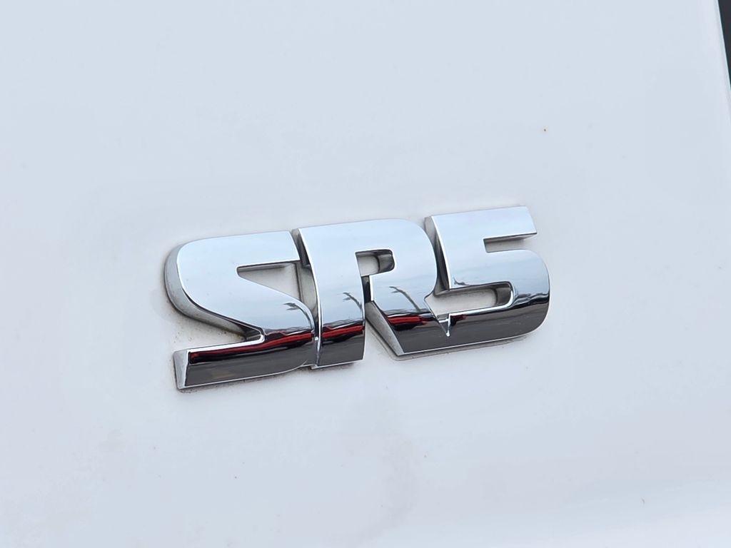 Toyota Tundra 2WD  2021