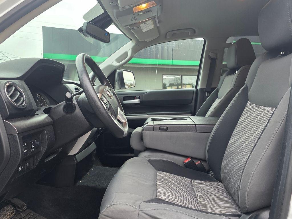 Toyota Tundra 2WD  2021