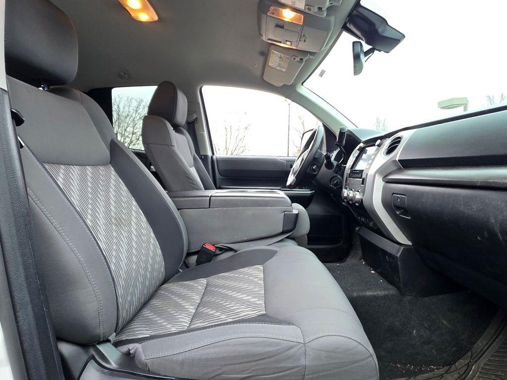 Toyota Tundra 2WD  2021