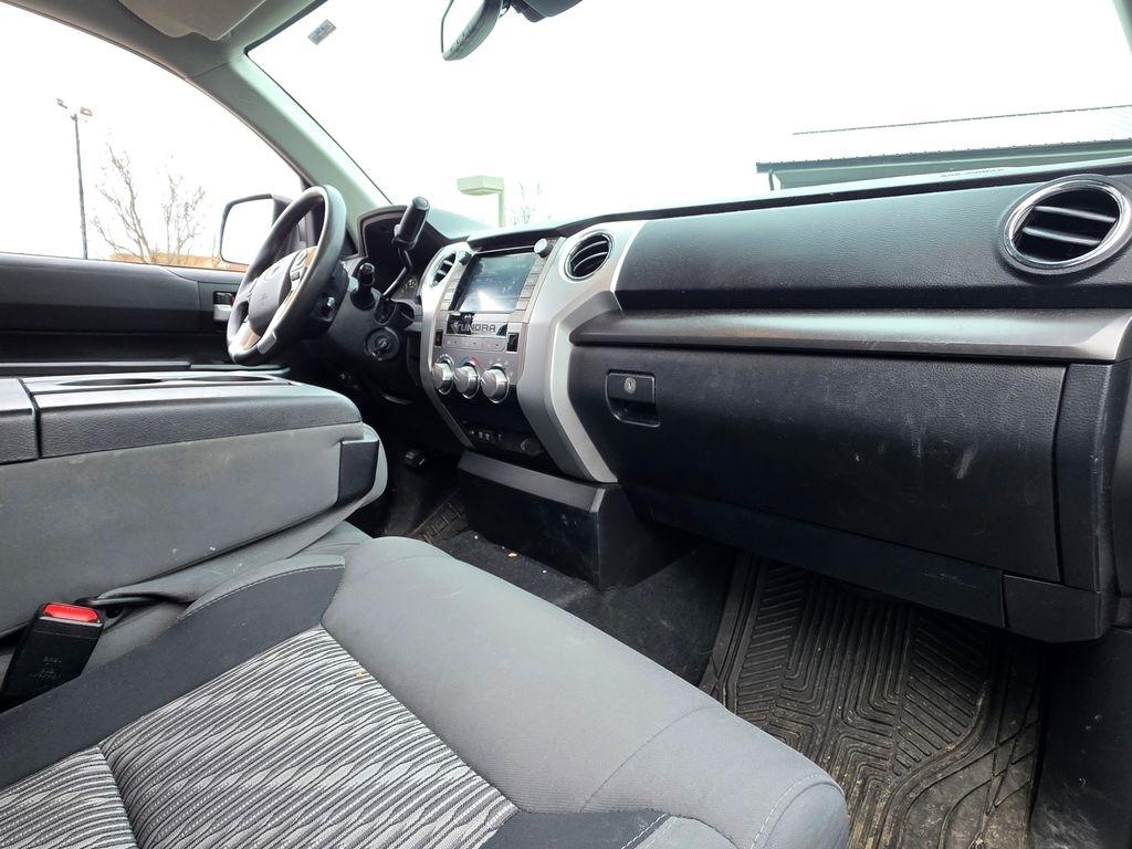 Toyota Tundra 2WD  2021