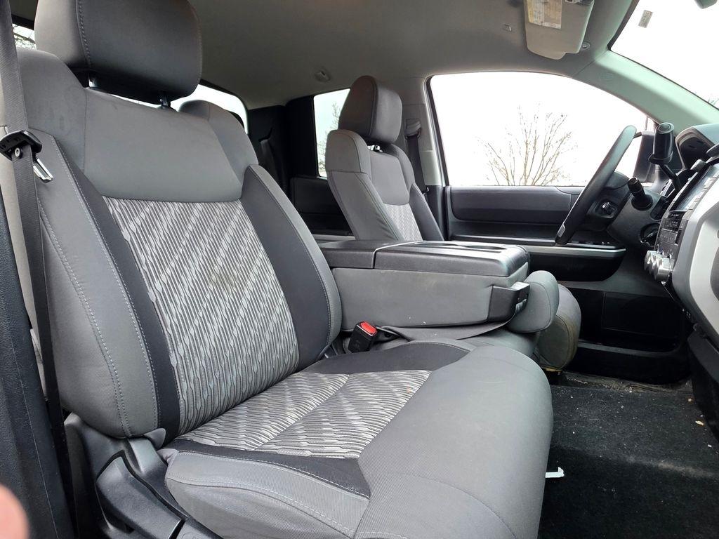 Toyota Tundra 2WD  2021