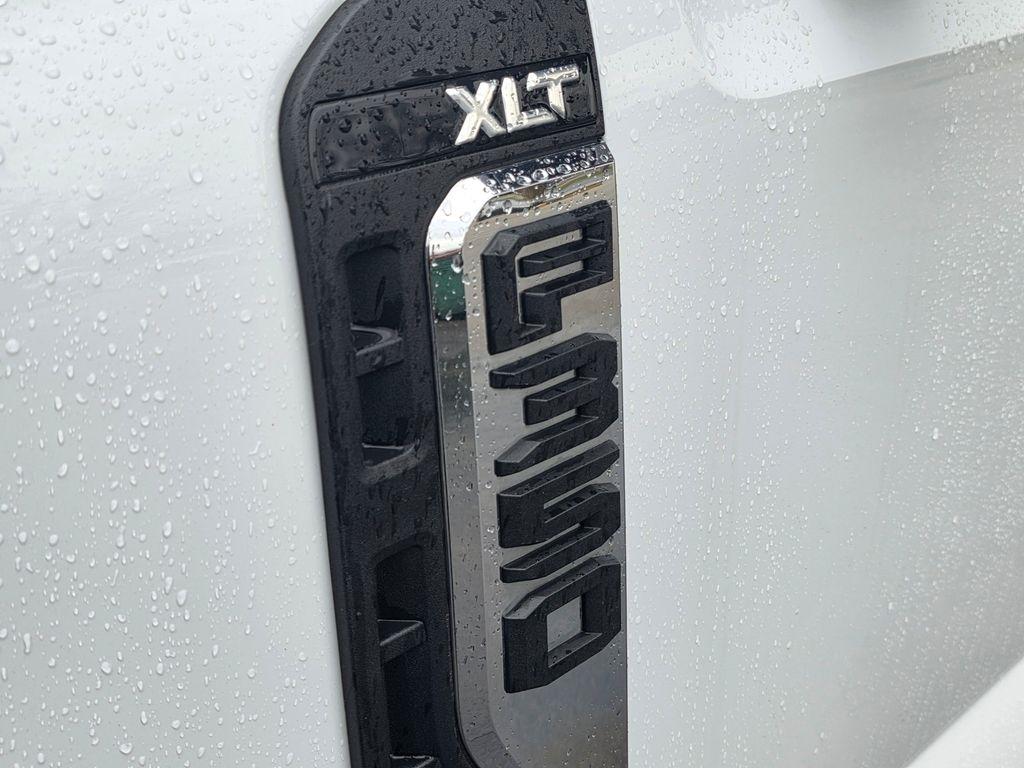 Ford Super Duty F-350 DRW  2024