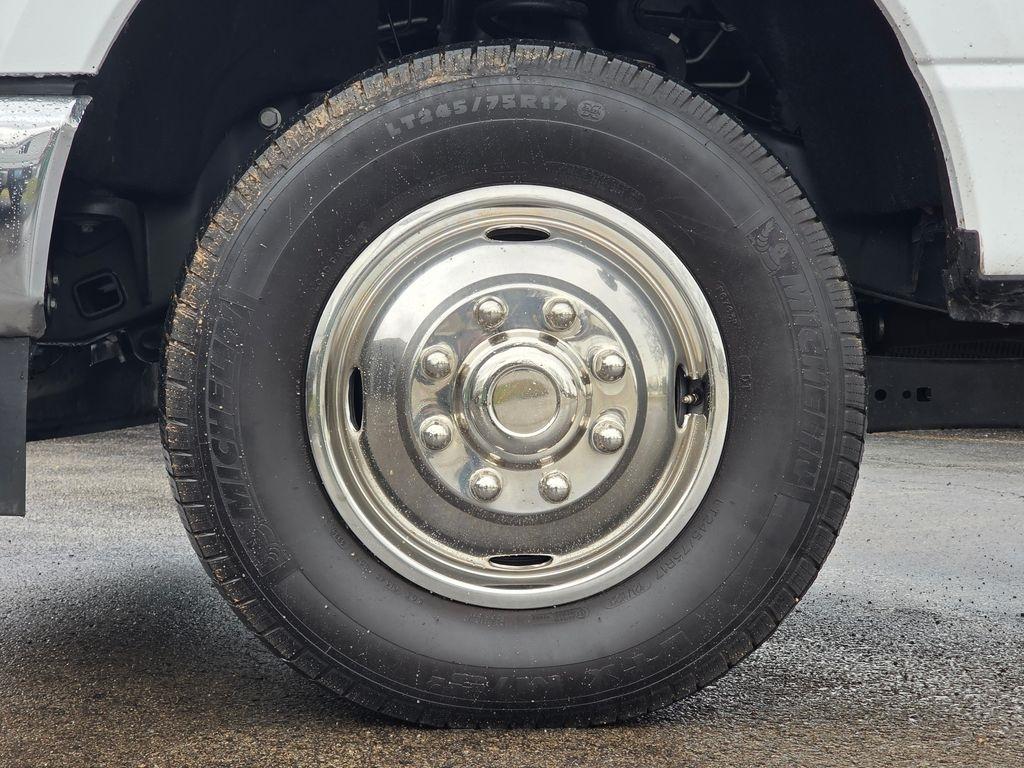 Ford Super Duty F-350 DRW  2024