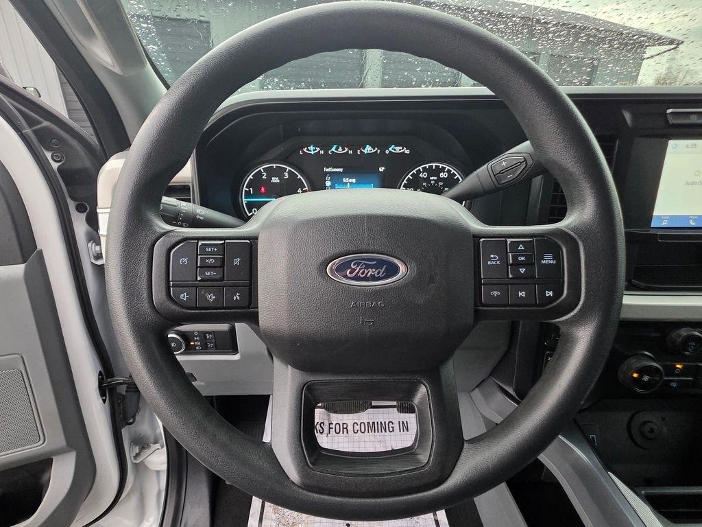 Ford Super Duty F-350 DRW  2024