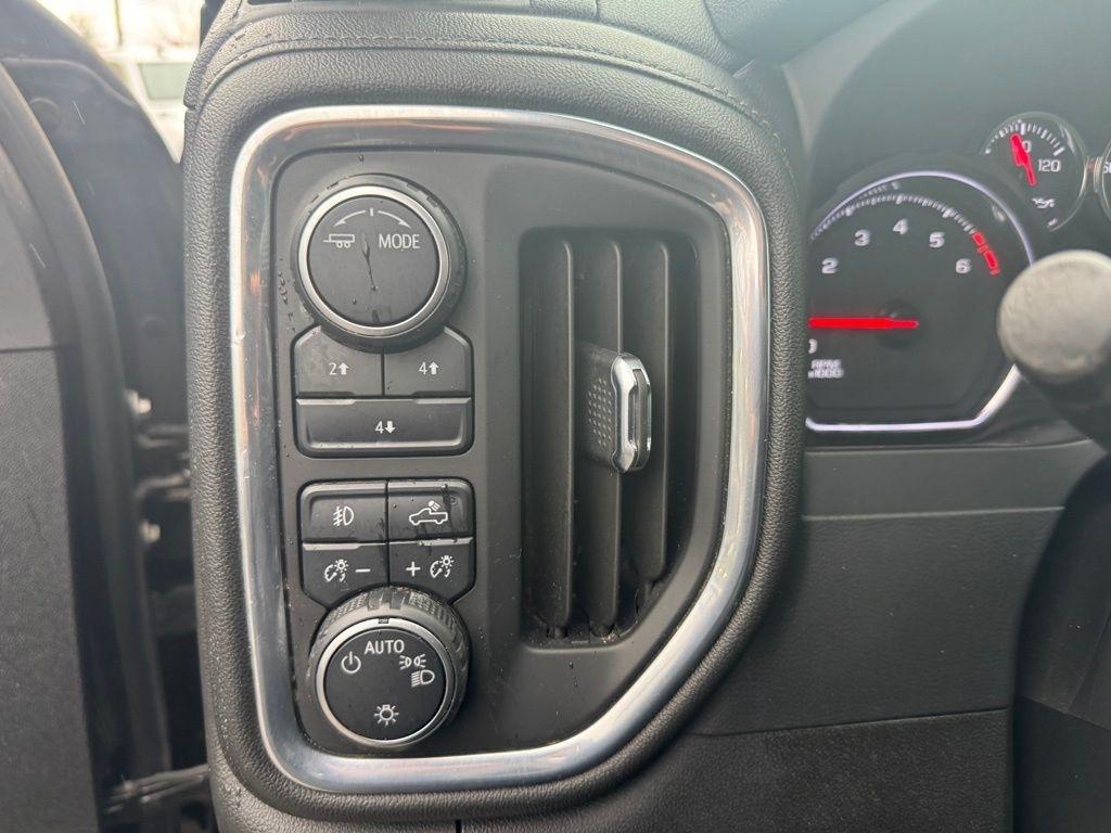 Chevrolet Silverado 2500HD  2021