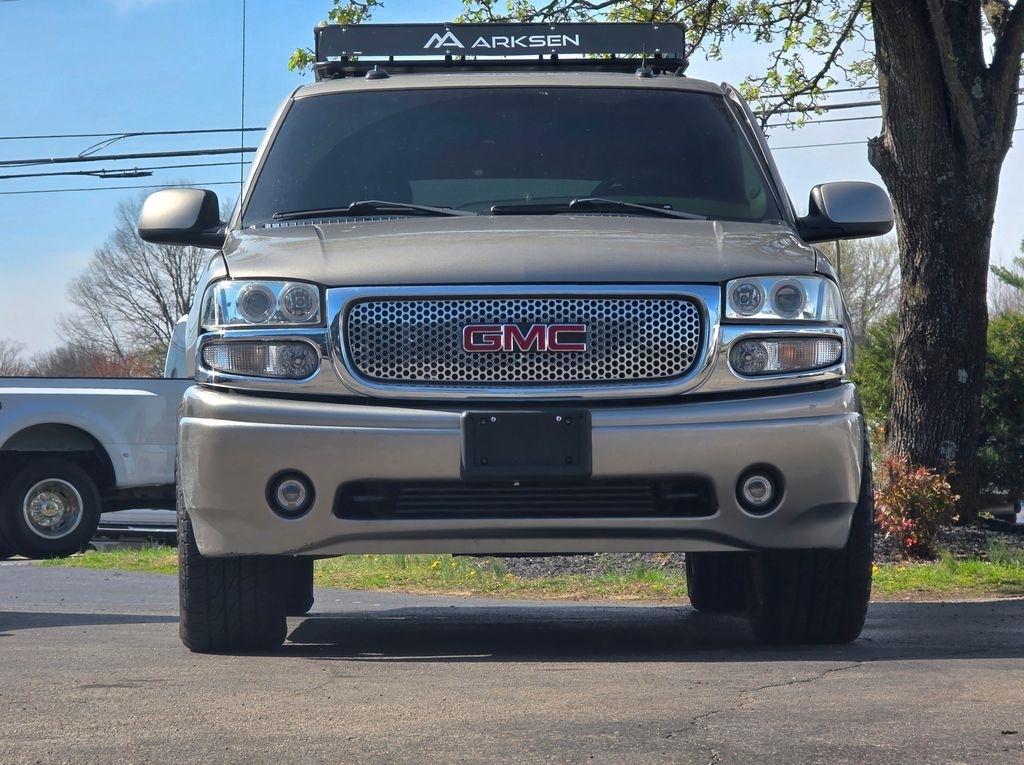 GMC Yukon XL Denali  2003