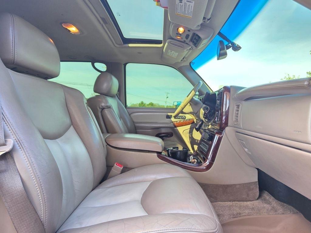 GMC Yukon XL Denali  2003