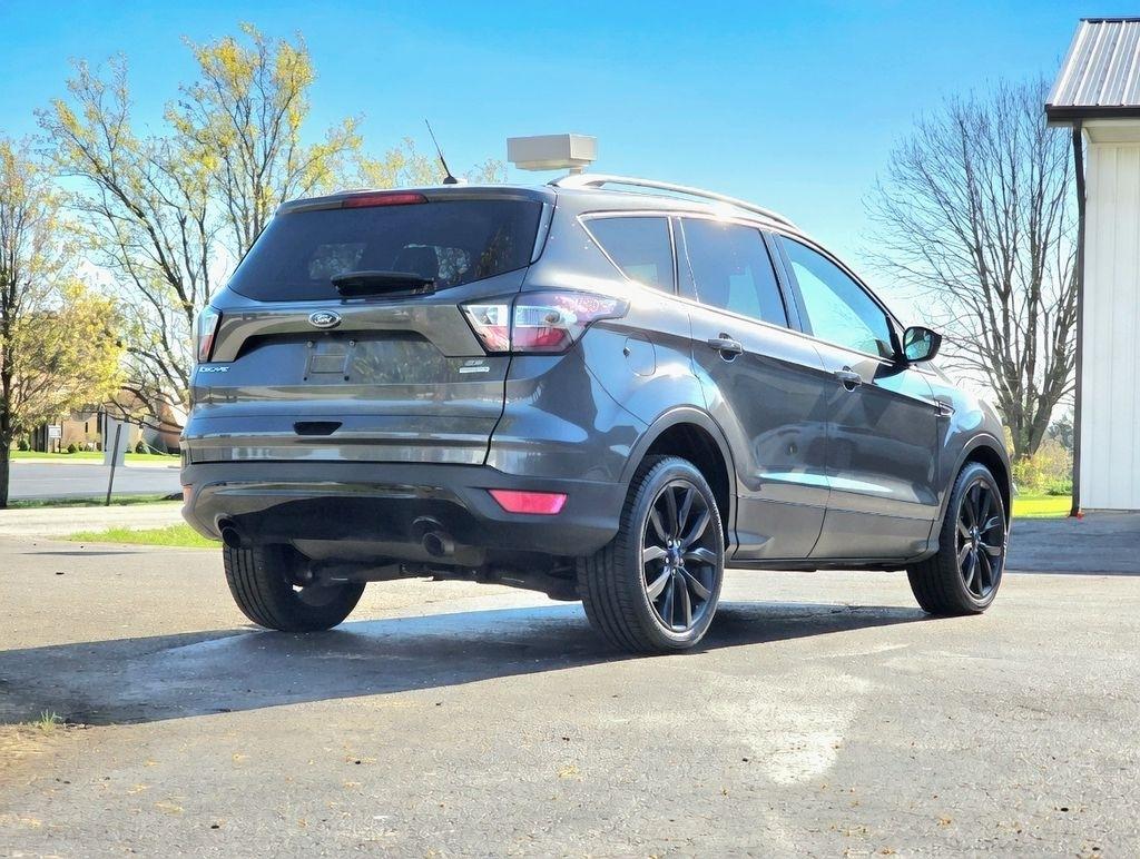Ford Escape  2017