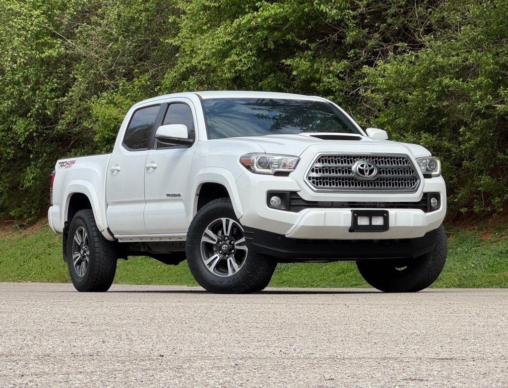 2016 Toyota Tacoma TRD Sport