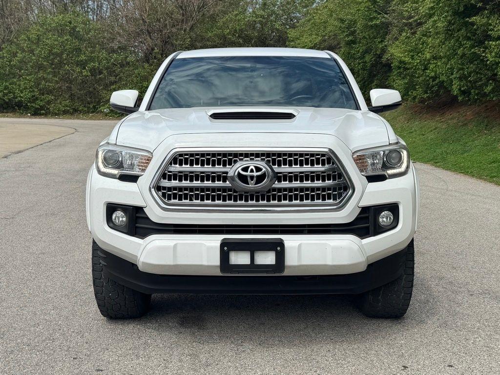 Toyota Tacoma  2016