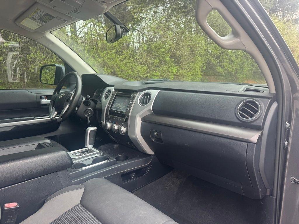 Toyota Tundra 4WD  2017