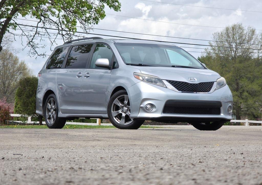 2017 Toyota Sienna SE