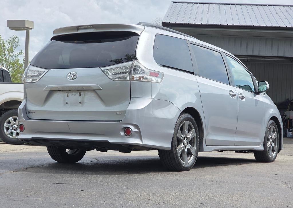 Toyota Sienna  2017