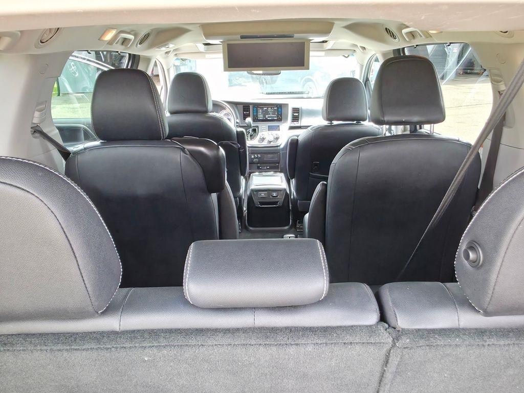 Toyota Sienna  2017