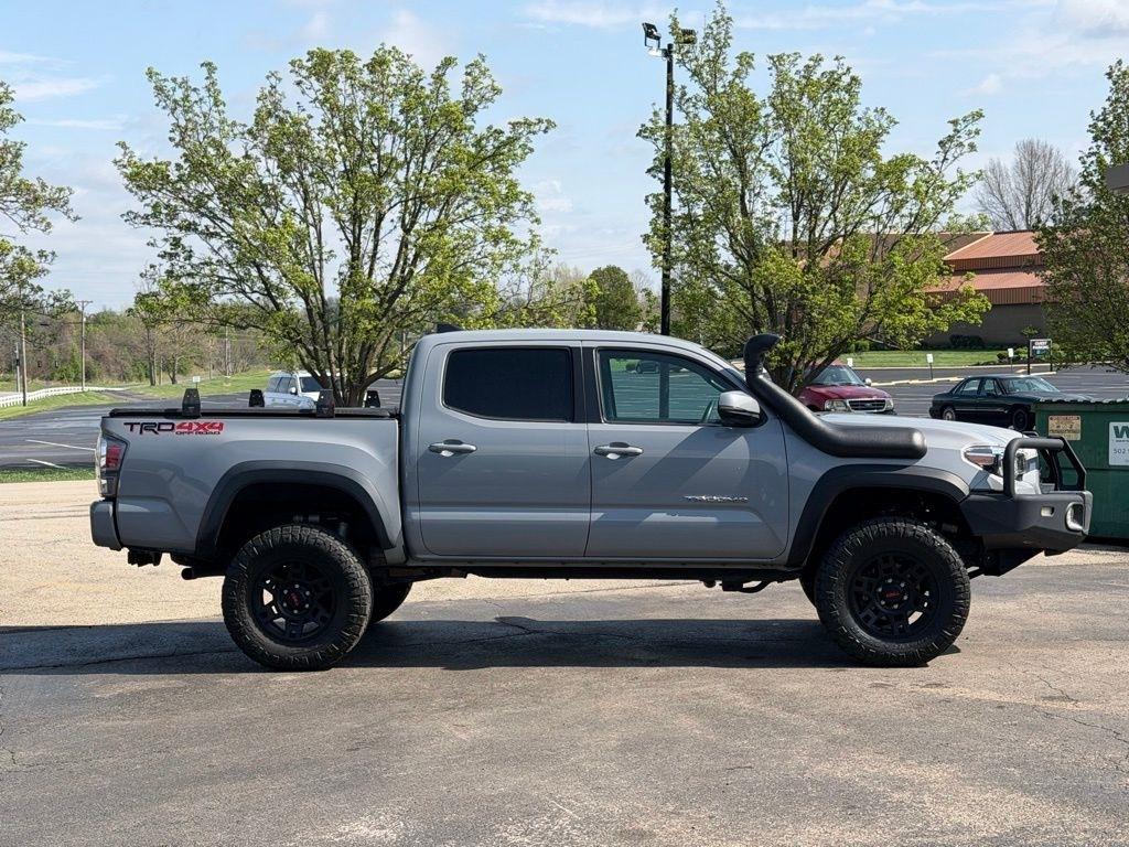 Toyota Tacoma 4WD  2021